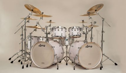 Classic Maple 2-Up/2-Down Kitin White Marine Pearl (L8245XX,) w/added 18x22" Bass Drum (LB882XX) 