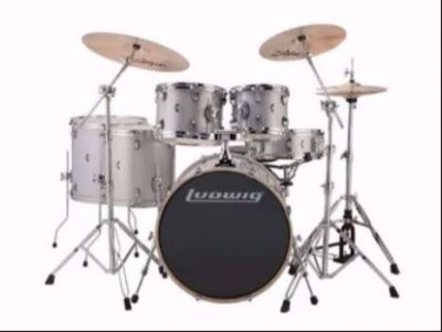 6 pc. Silver/White Sparkle w/22" BD