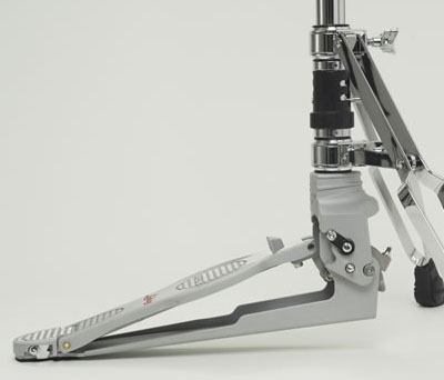 Centroid 3-point stability system (Patent Pend.)Elevates the rear portion of the foundation plate, creating a functioning tripod with the stand's heavy, double-braced legs. This creates additional room for multiple pedal set-ups and seamless double-pedal play.
