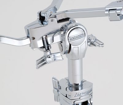 Aerodyne TilterA gearless, dual-axis rotating positioning system that easily places the drum securely at any angle. 